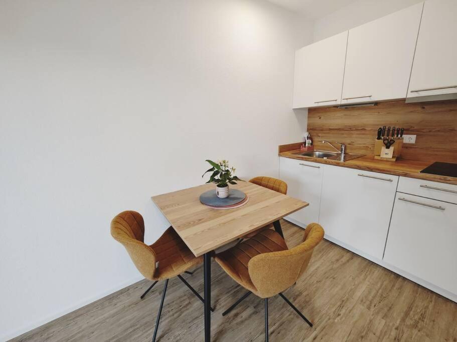 Ticasa Wave-Zentral-Outlet-Aufzug-Stylisch-Unique Metzingen  Luaran gambar